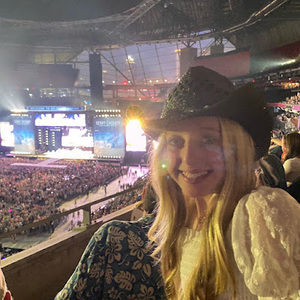 Meet your Posher, Alivia